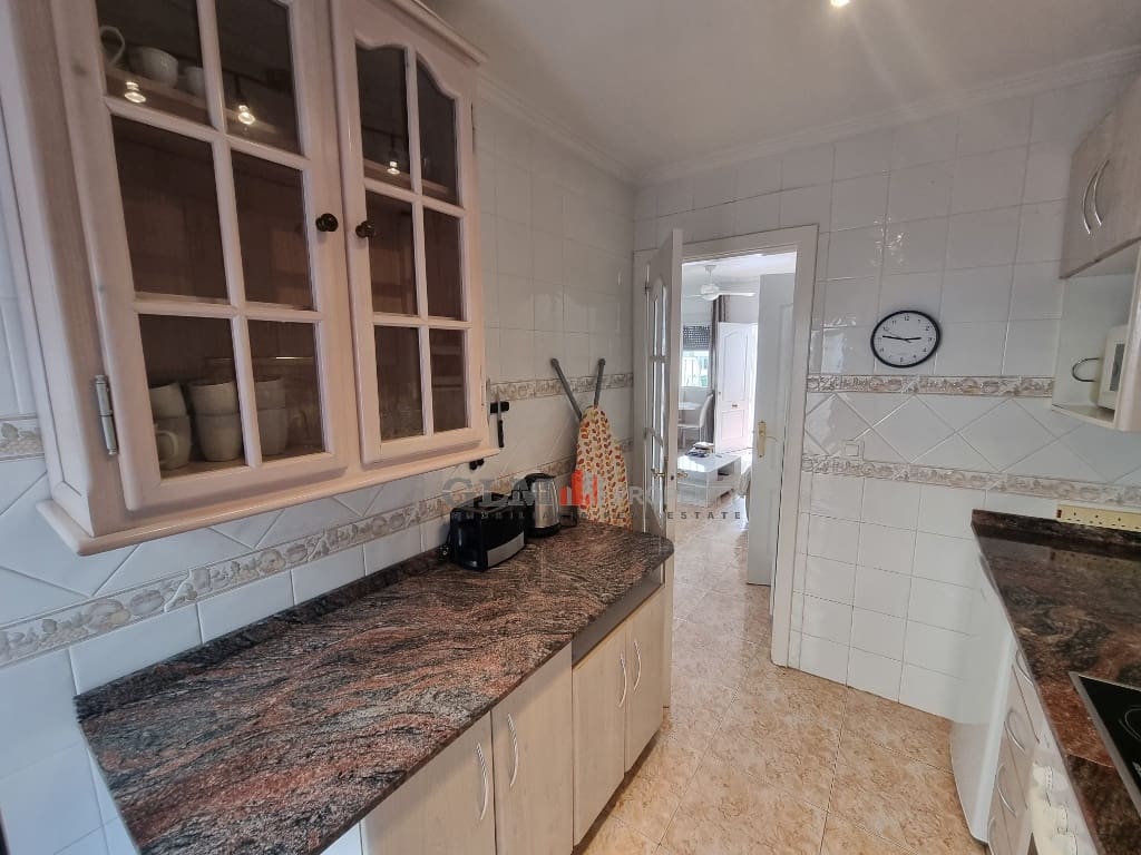 Apartment for sale in Los Alcazares with pool - € 229,000 (Ref: 9431820)