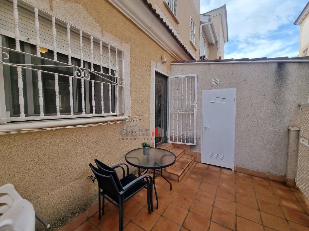 Apartment for sale in Los Alcazares with pool - € 229,000 (Ref: 9431820)
