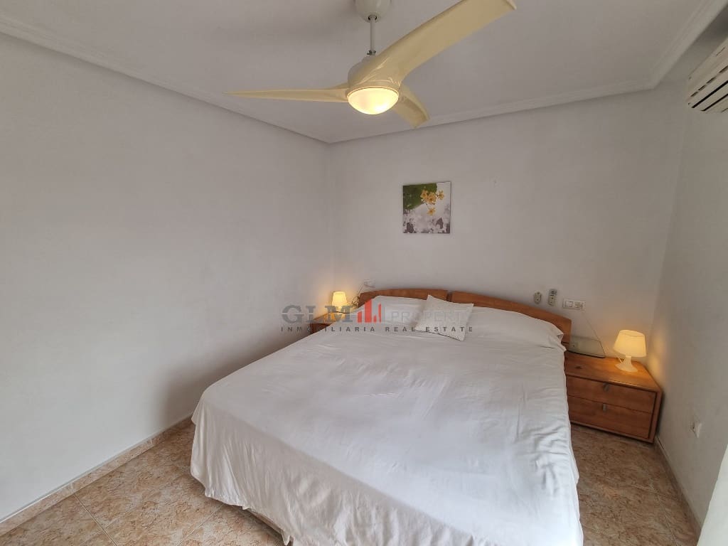 Apartment for sale in Los Alcazares with pool - € 229,000 (Ref: 9431820)