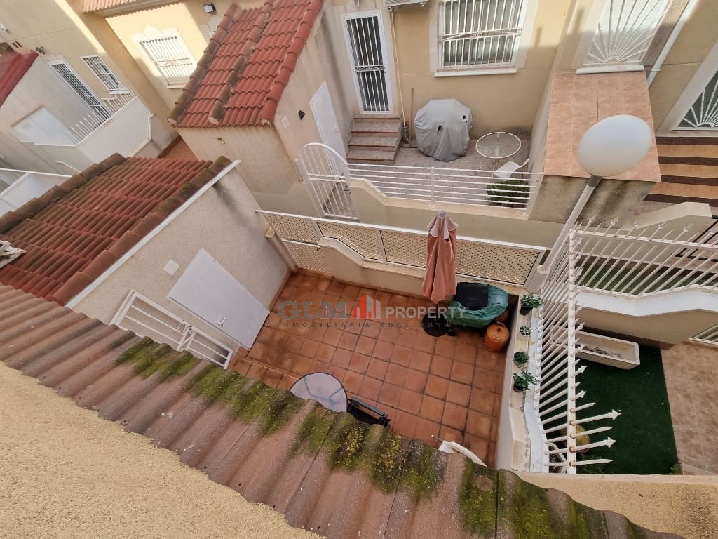 Apartment for sale in Los Alcazares with pool - € 229,000 (Ref: 9431820)