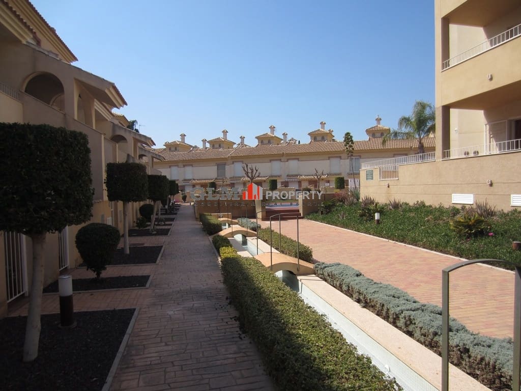 3 bedroom Apartment for sale in Los Alcazares with pool - € 189,000 (Ref: 9431823)