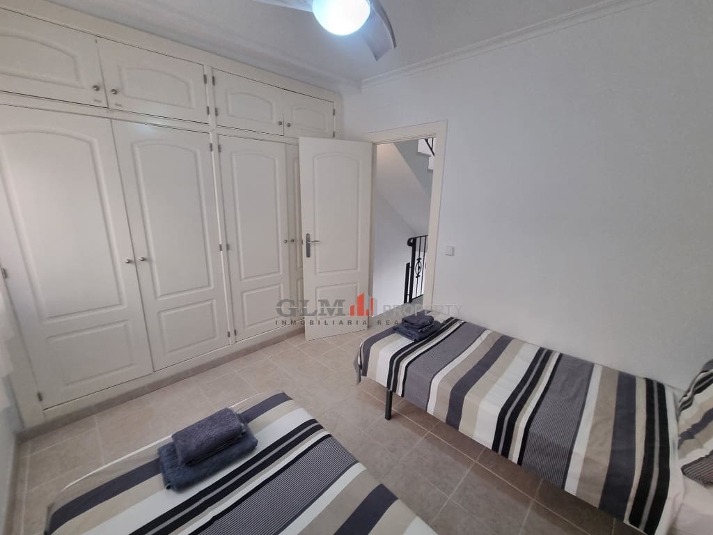 3 bedroom Apartment for sale in Los Alcazares with pool - € 189,000 (Ref: 9431823)