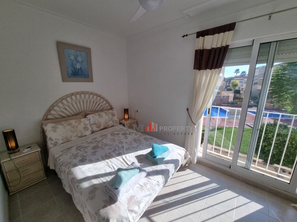 3 bedroom Apartment for sale in Los Alcazares with pool - € 189,000 (Ref: 9431823)