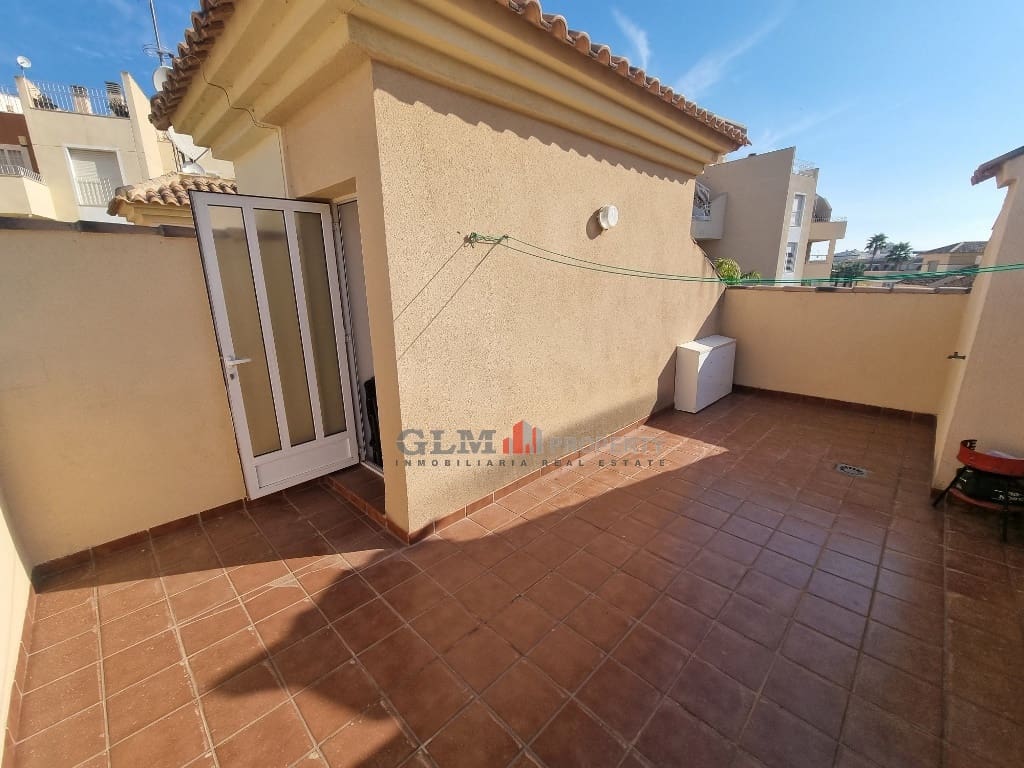 3 bedroom Apartment for sale in Los Alcazares with pool - € 189,000 (Ref: 9431823)