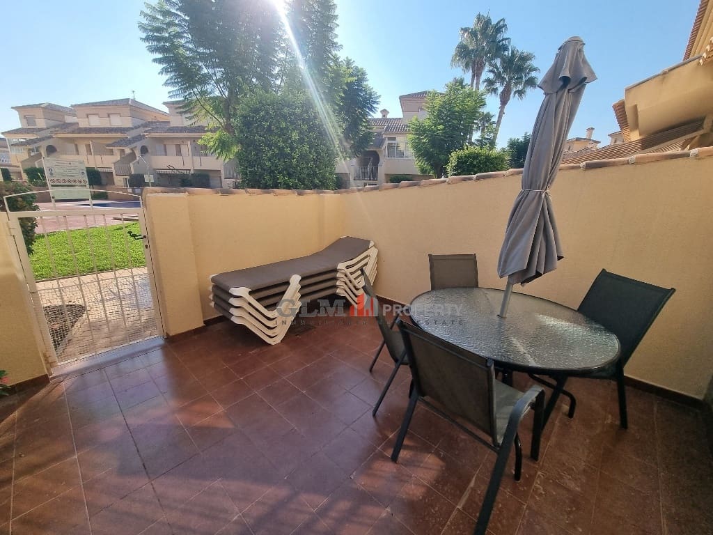 3 bedroom Apartment for sale in Los Alcazares with pool - € 189,000 (Ref: 9431823)