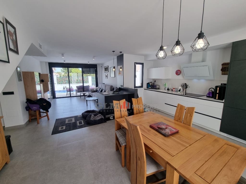 3 makuuhuone Huoneisto myytävänä paikassa Roda mukana uima-altaan - 439 950 € (Ref: 9480660)