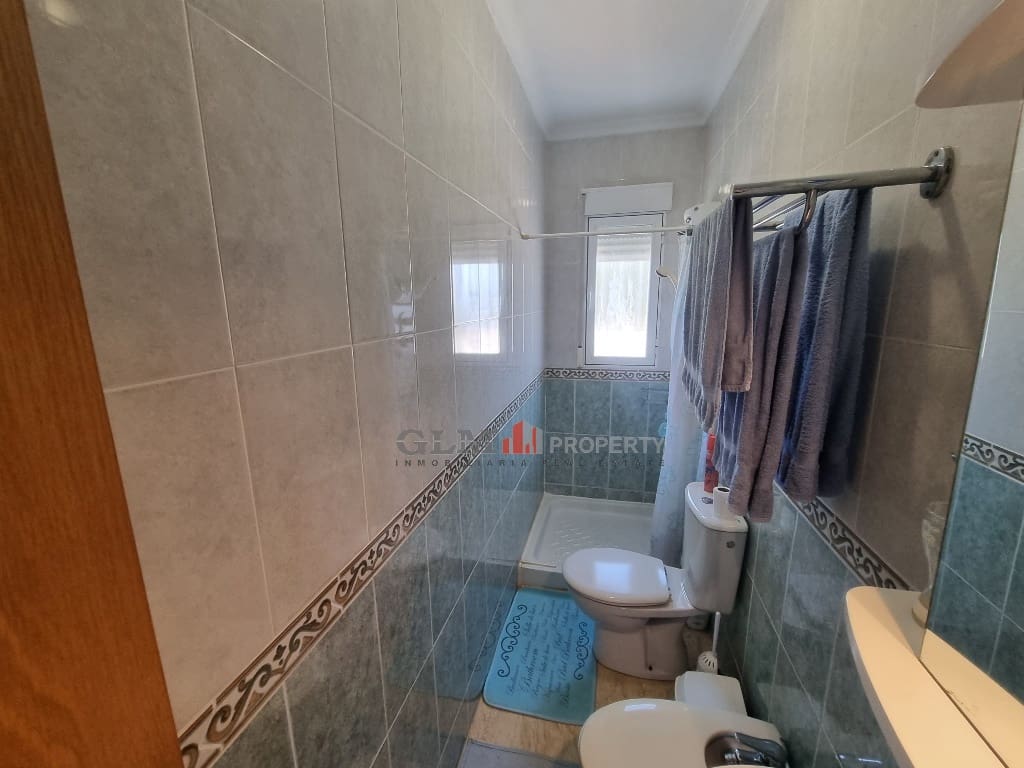 2 sovrum Lägenhet till salu i El Carmoli med pool - 140 000 € (Ref: 9480697)