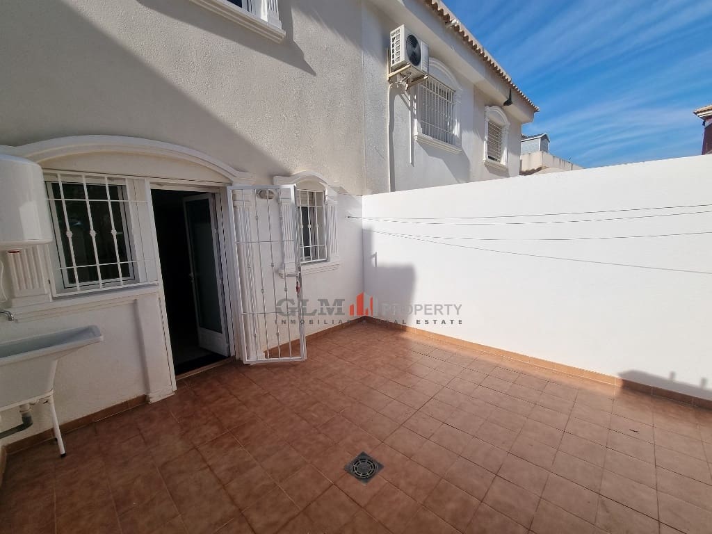 2 sovrum Lägenhet till salu i El Carmoli med pool - 140 000 € (Ref: 9480697)