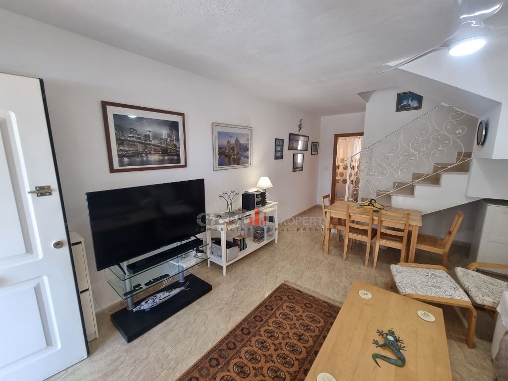 2 sovrum Lägenhet till salu i El Carmoli med pool - 140 000 € (Ref: 9480697)