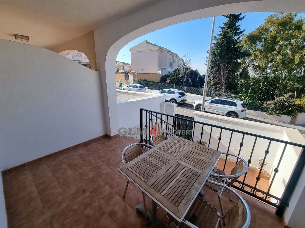 2 sovrum Lägenhet till salu i El Carmoli med pool - 140 000 € (Ref: 9480697)