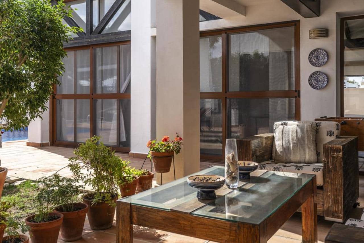 5 bedroom Villa for sale in Banos y Mendigo with pool garage - € 789,000 (Ref: 9480699)