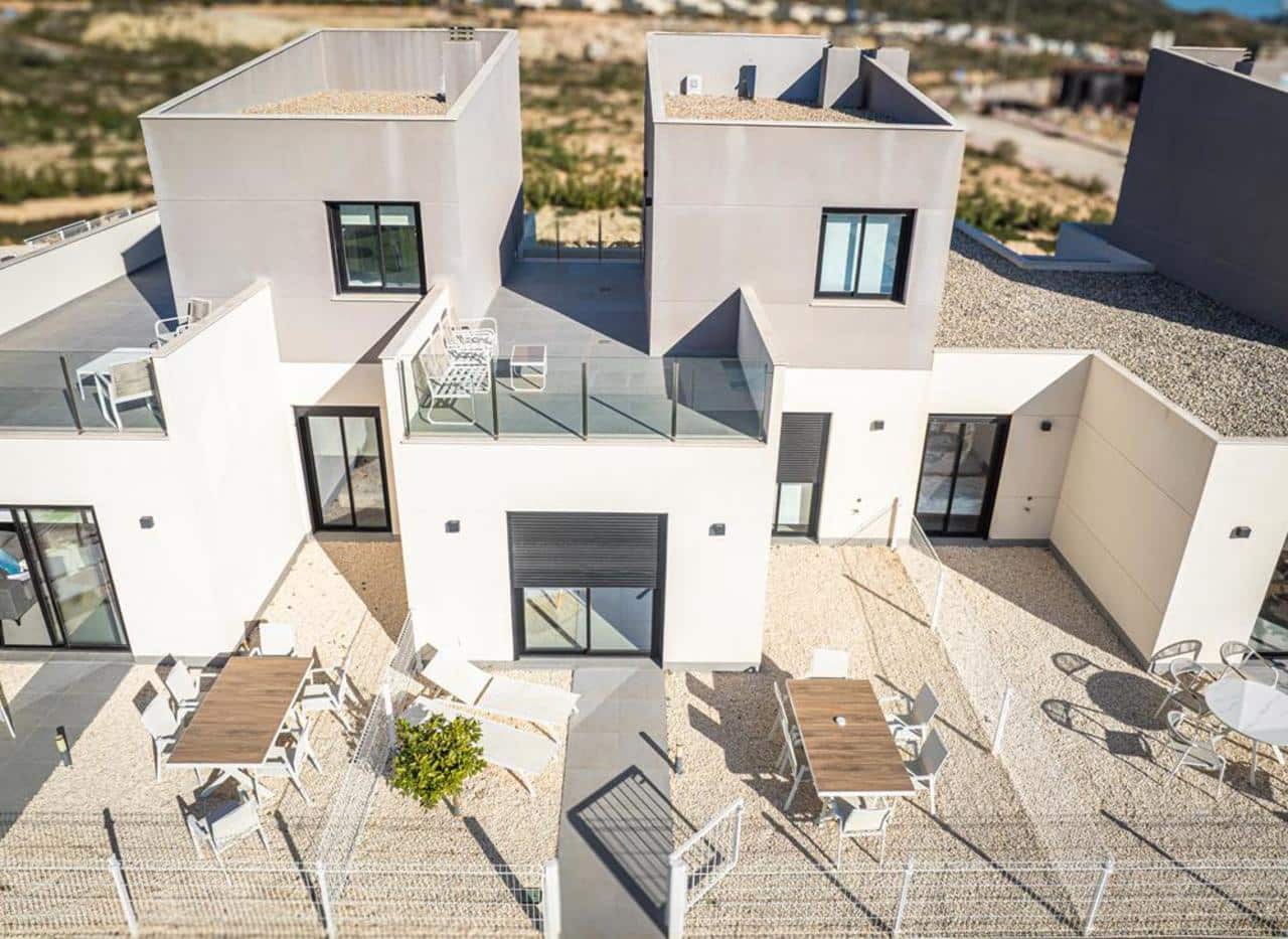 3 quarto Casa em Banda para venda em Banos y Mendigo com piscina garagem - 329 000 € (Ref: 9521518)