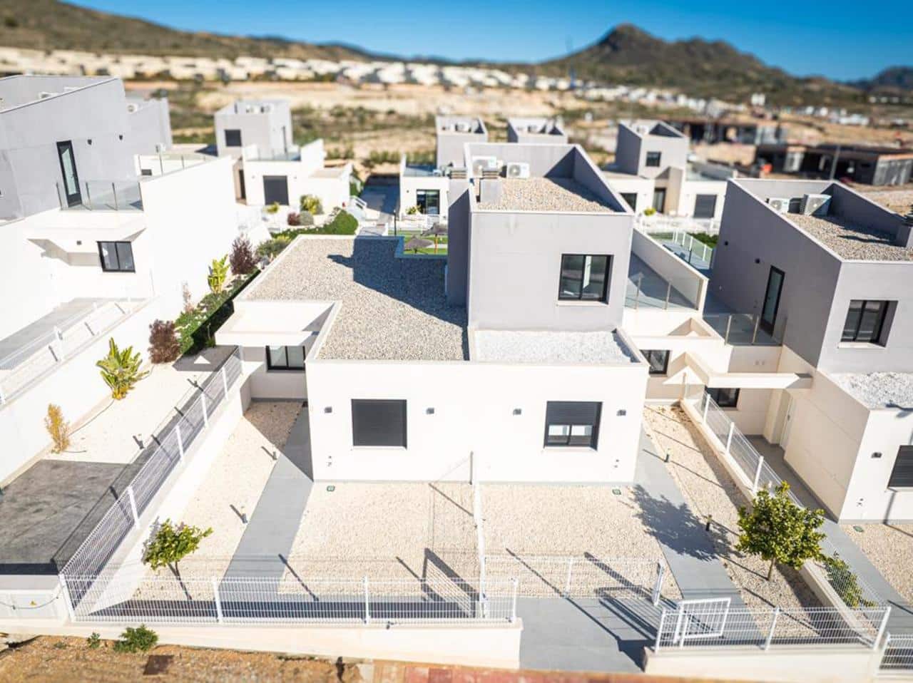 3 quarto Casa em Banda para venda em Banos y Mendigo com piscina garagem - 329 000 € (Ref: 9521518)