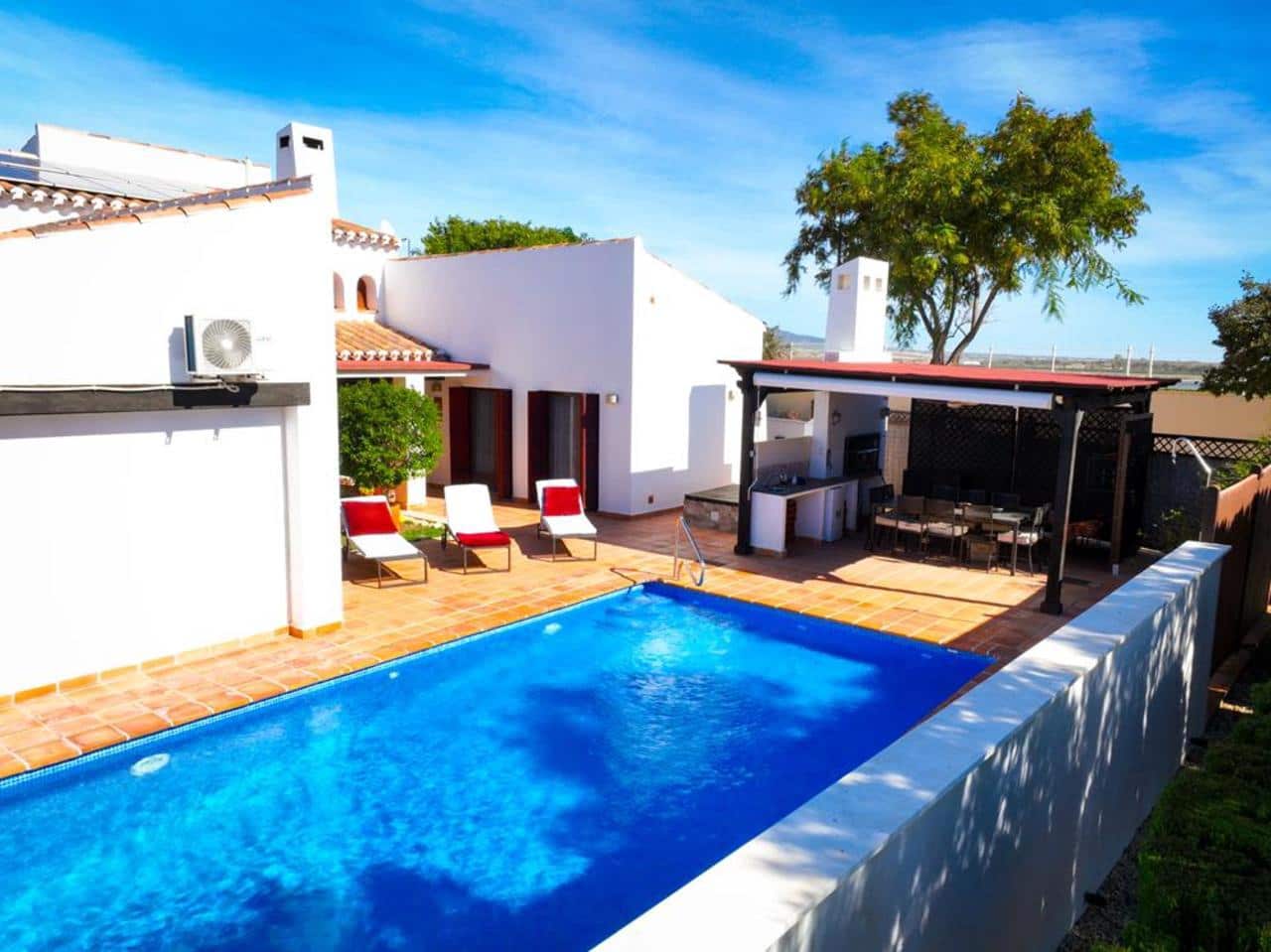5 bedroom Villa for sale in Banos y Mendigo with pool garage - € 789,000 (Ref: 9521531)