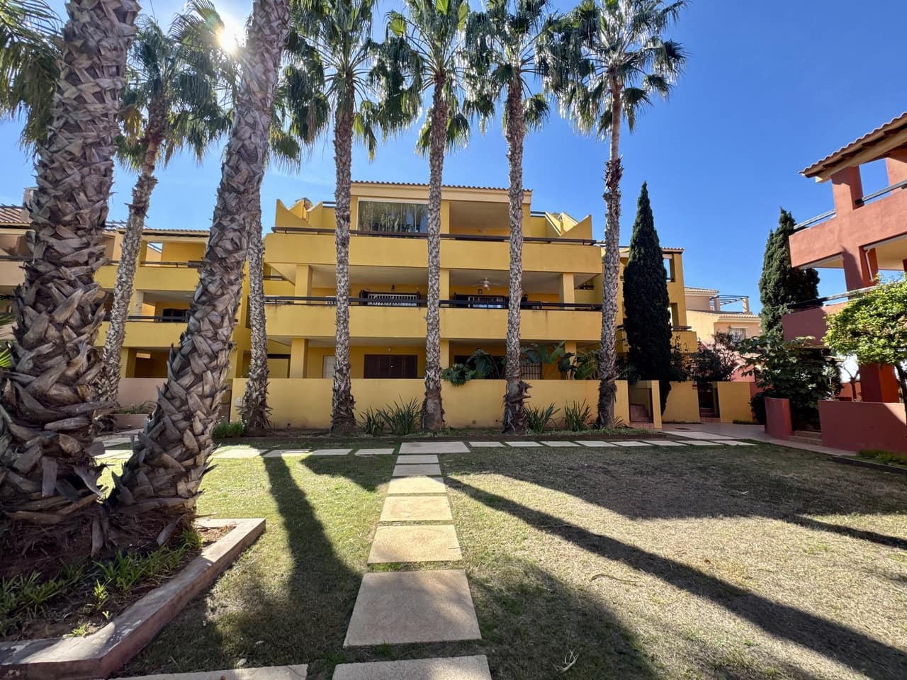 2 soverom Leilighet til salgs i Mar de Cristal med svømmebasseng - € 150 000 (Ref: 9624060)