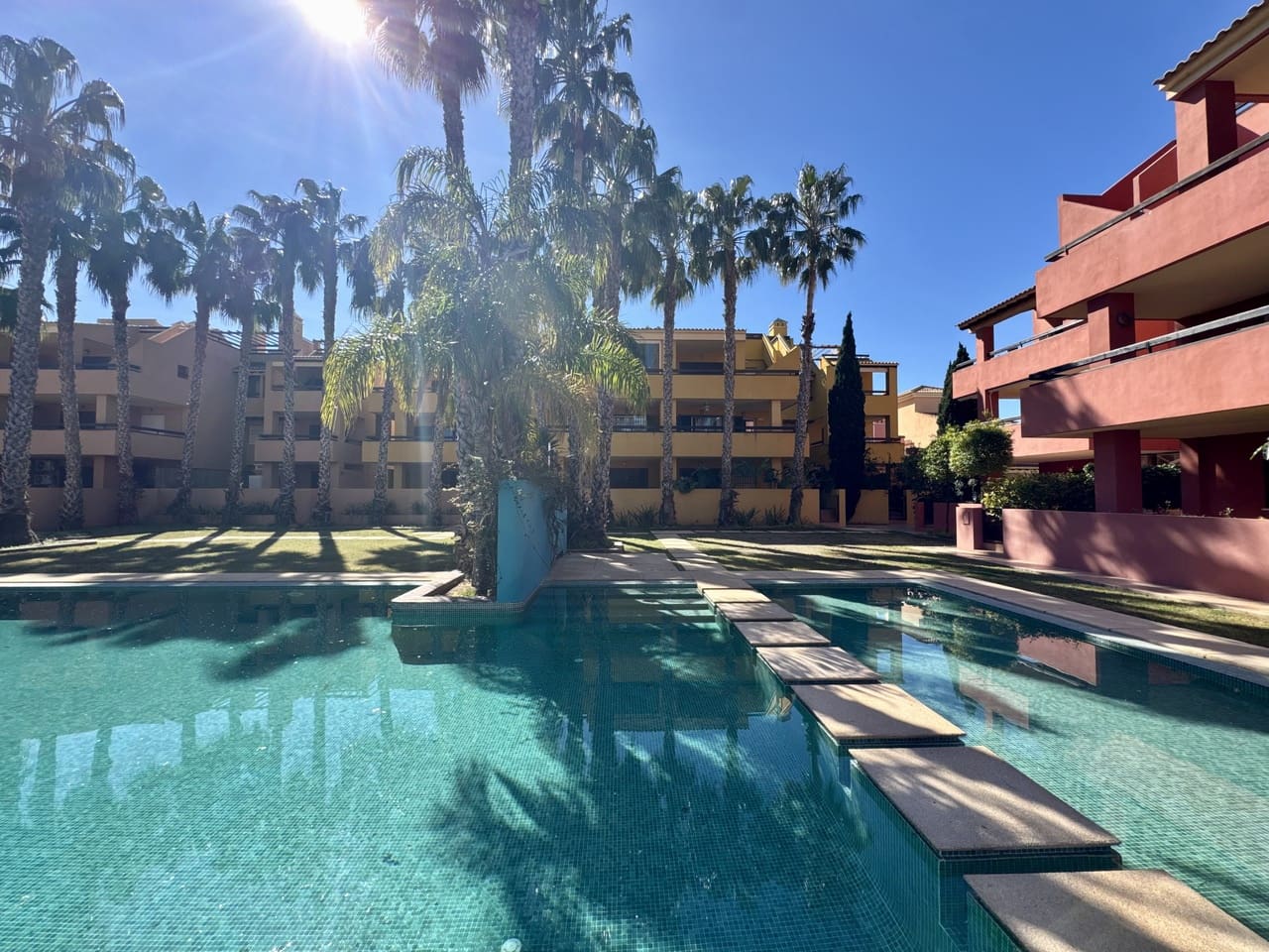 2 soverom Leilighet til salgs i Mar de Cristal med svømmebasseng - € 150 000 (Ref: 9624060)