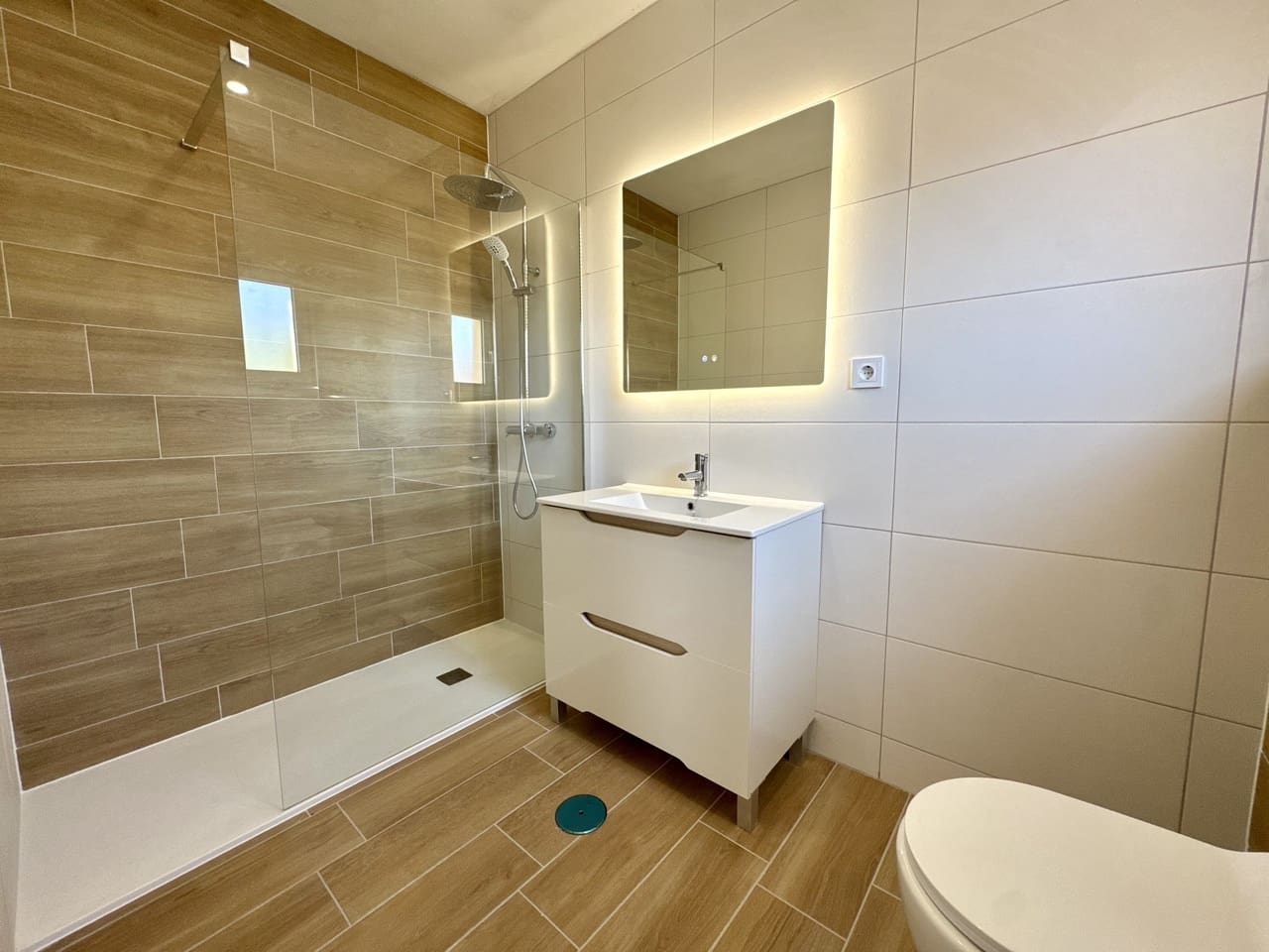 3 bedroom Apartment for sale in Los Urrutias with pool - € 265,000 (Ref: 9626556)