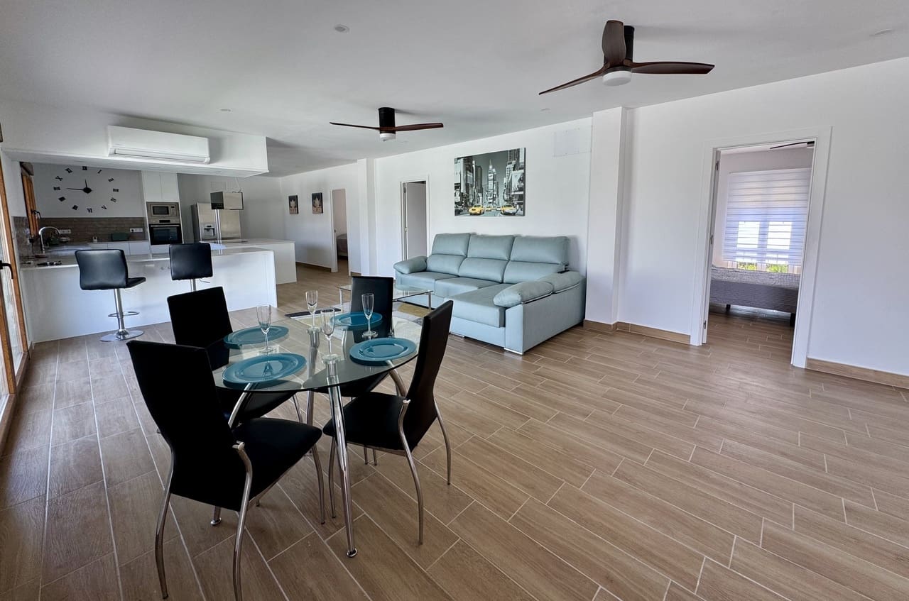 3 bedroom Apartment for sale in Los Urrutias with pool - € 249,000 (Ref: 9626556)