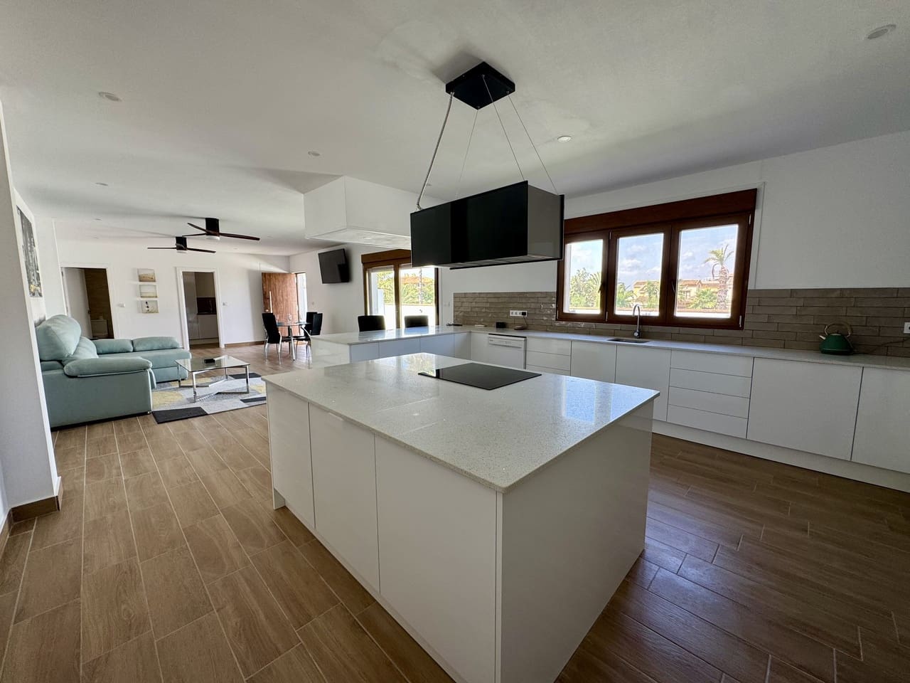 3 bedroom Apartment for sale in Los Urrutias with pool - € 249,000 (Ref: 9626556)