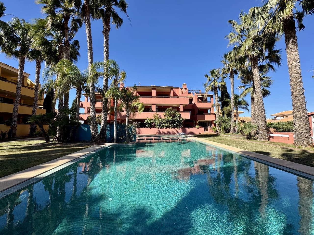 2 bedroom Penthouse for sale in Mar de Cristal with pool - € 199,900 (Ref: 9626557)