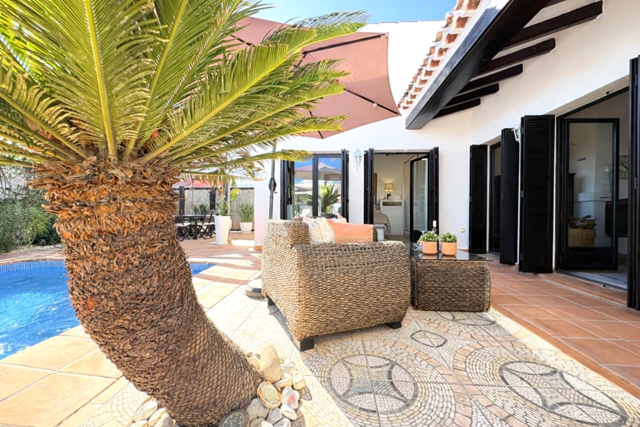 3 soveværelse Villa til salg i Banos y Mendigo med swimmingpool - € 450.000 (Ref: 9649763)