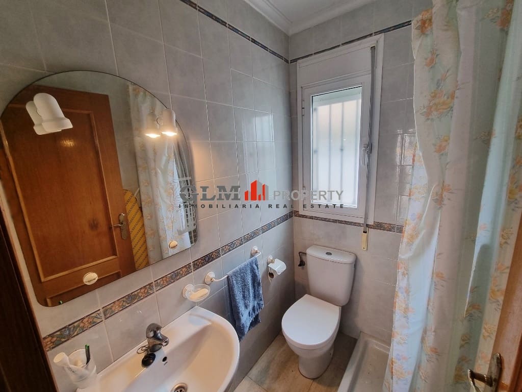 2 sypialnia Apartament na sprzedaż w El Carmoli z basenem - 140 000 € (Ref: 9649844)