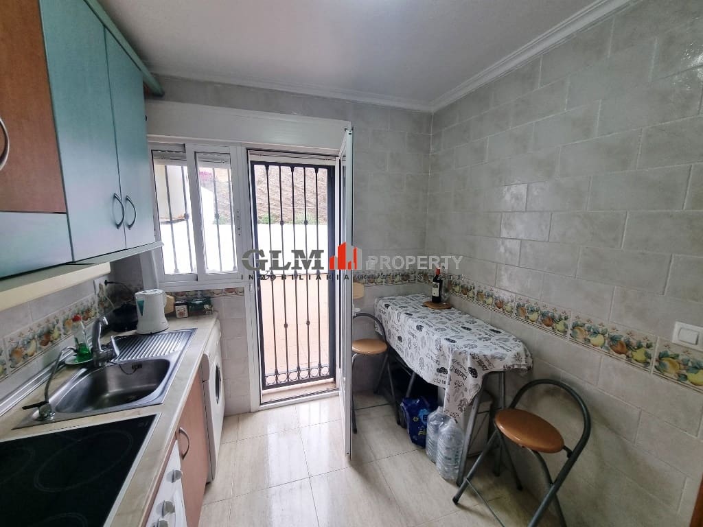 2 sypialnia Apartament na sprzedaż w El Carmoli z basenem - 140 000 € (Ref: 9649844)