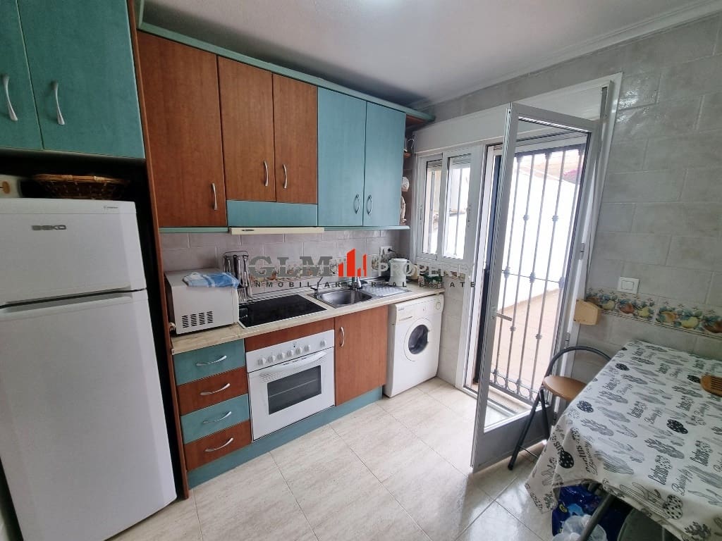 2 sypialnia Apartament na sprzedaż w El Carmoli z basenem - 140 000 € (Ref: 9649844)