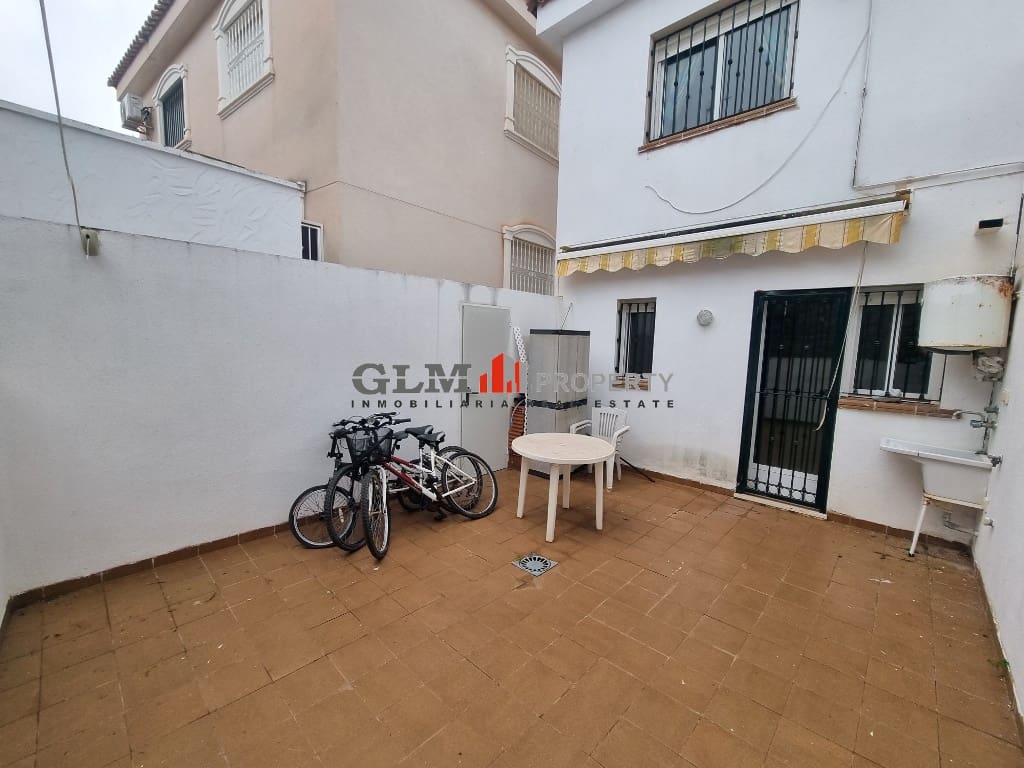 2 sypialnia Apartament na sprzedaż w El Carmoli z basenem - 140 000 € (Ref: 9649844)