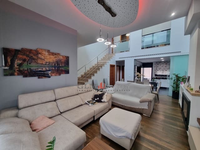 3 soveværelse Lejlighed til salg i Los Alcázares - € 699.950 (Ref: 9653015)