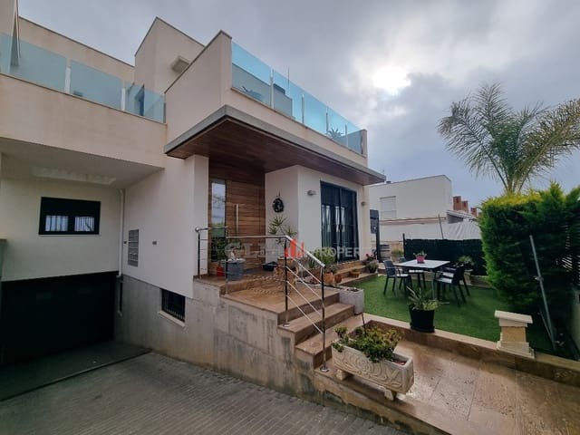 3 soveværelse Lejlighed til salg i Los Alcázares - € 699.950 (Ref: 9653015)