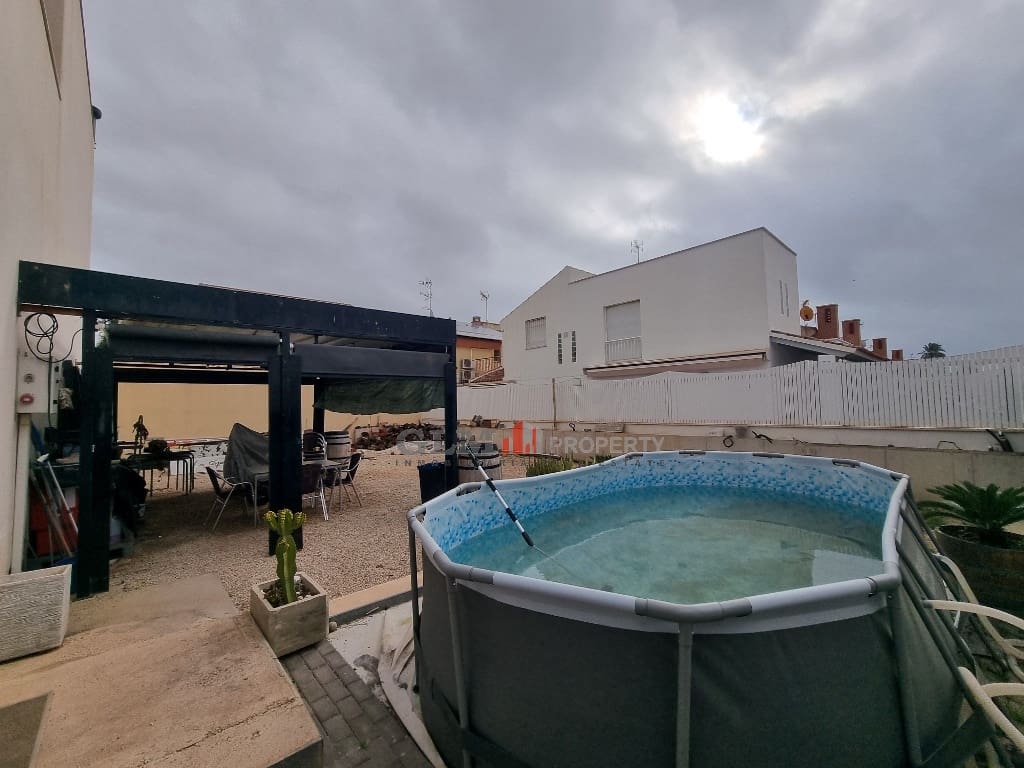 3 soveværelse Lejlighed til salg i Los Alcazares - € 699.950 (Ref: 9653015)