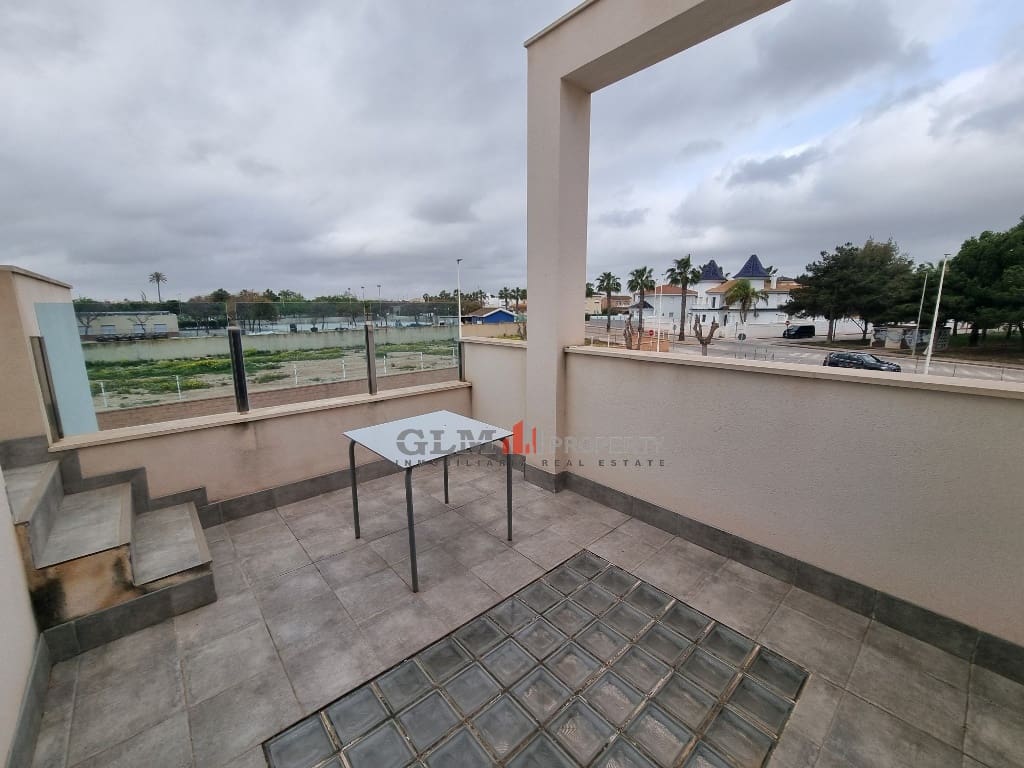 3 soveværelse Lejlighed til salg i Los Alcazares - € 699.950 (Ref: 9653015)