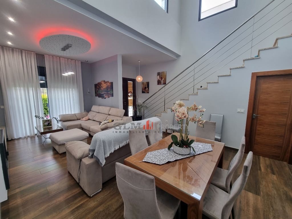 3 soveværelse Lejlighed til salg i Los Alcazares - € 699.950 (Ref: 9653015)