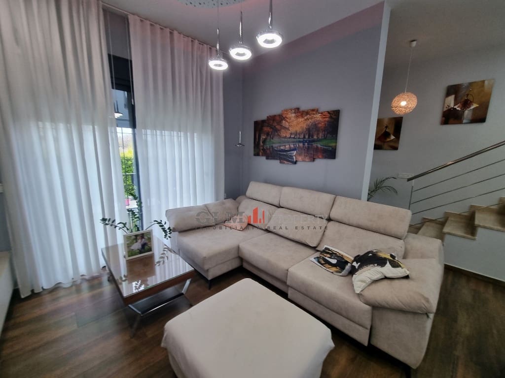 3 soveværelse Lejlighed til salg i Los Alcazares - € 699.950 (Ref: 9653015)