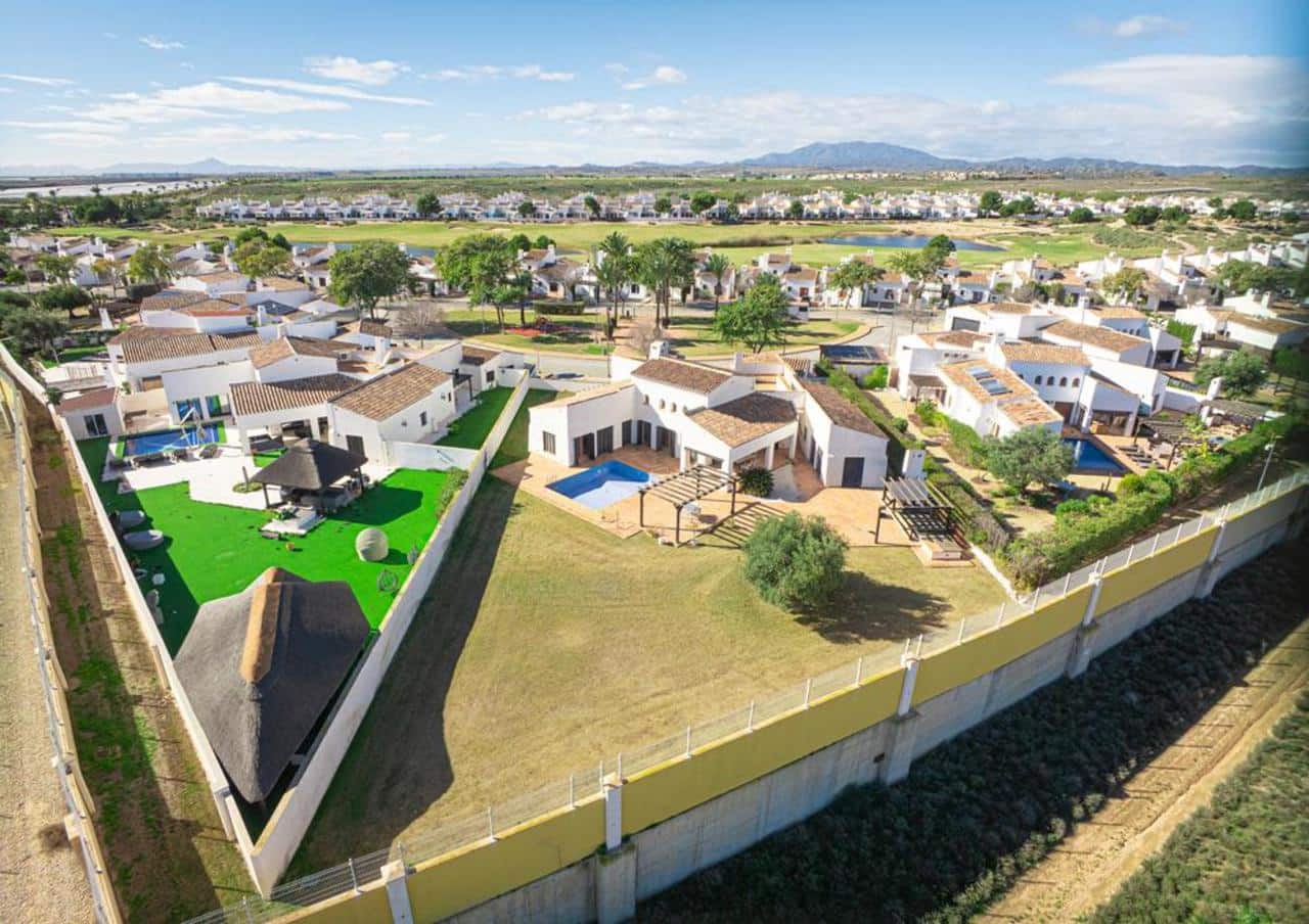 5 Zimmer Villa zu verkaufen in Banos y Mendigo mit Pool Garage - 750.000 € (Ref: 9708161)