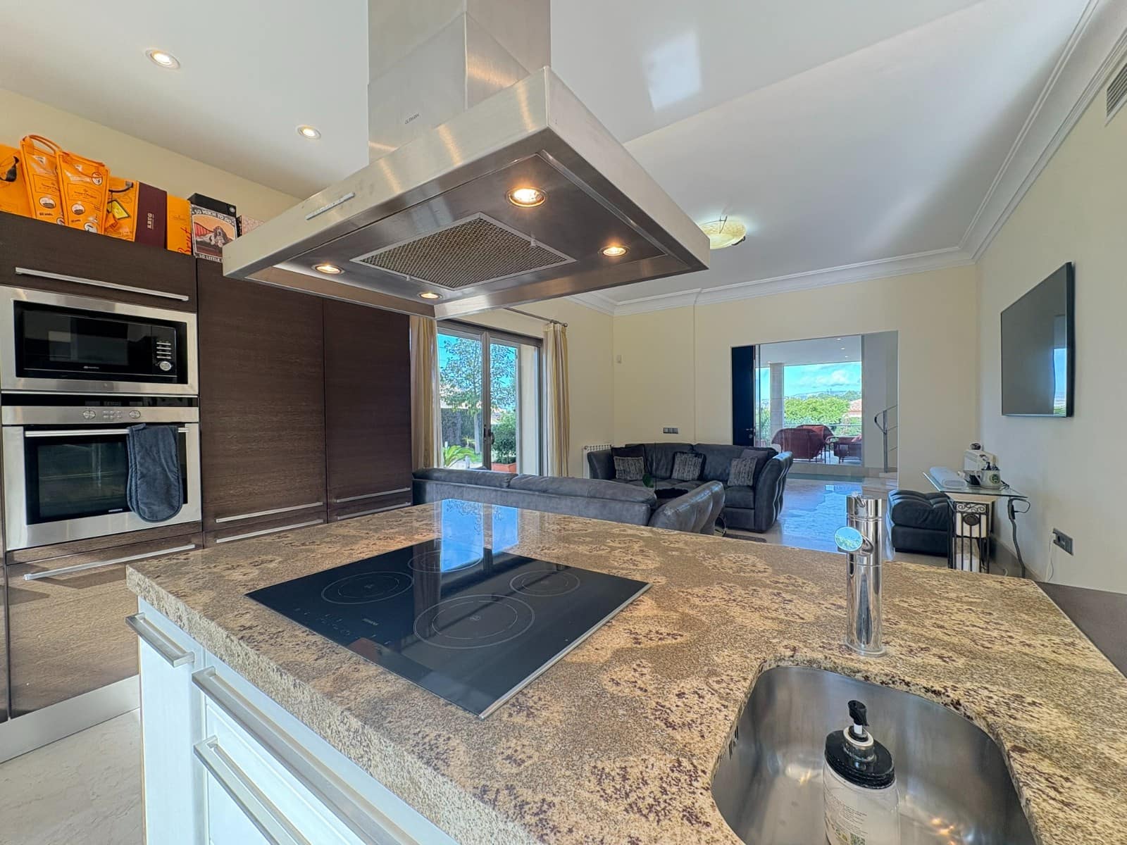 5 soverom Villa til salgs i Murcia by med svømmebasseng garasje - € 1 300 000 (Ref: 9750897)