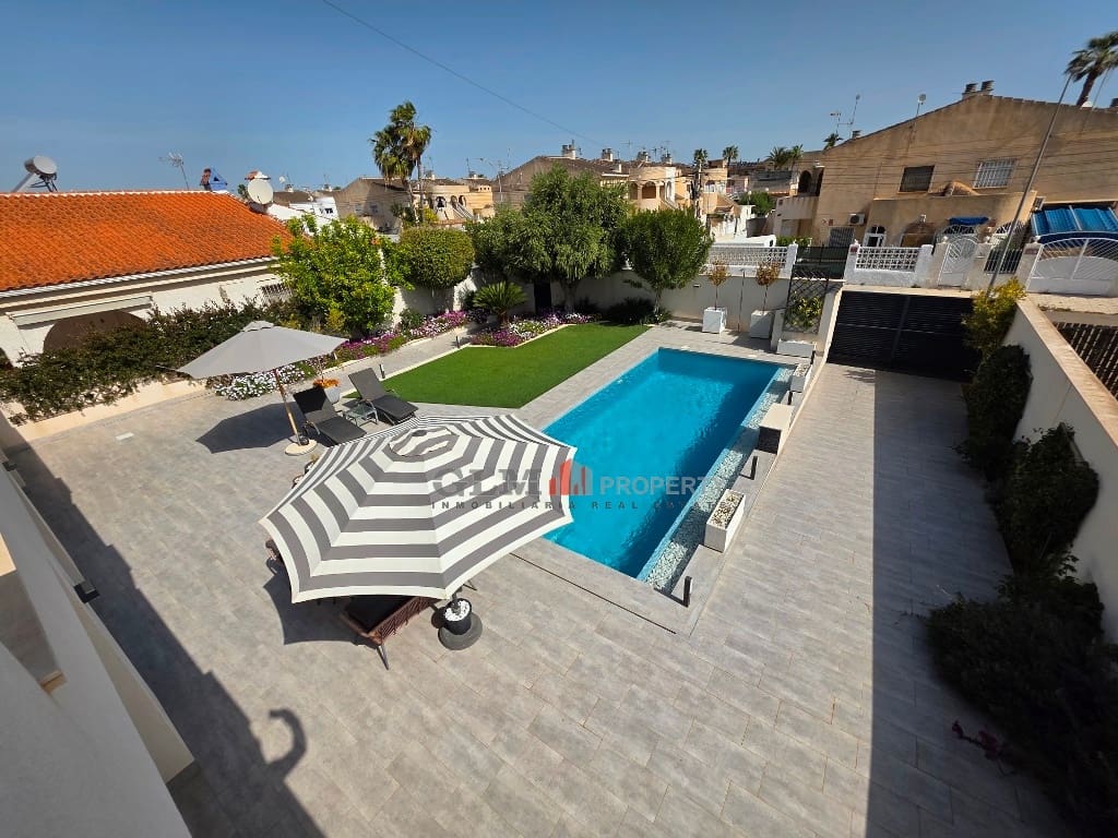 4 sypialnia Apartament na sprzedaż w Los Narejos z basenem - 749 000 € (Ref: 9768975)