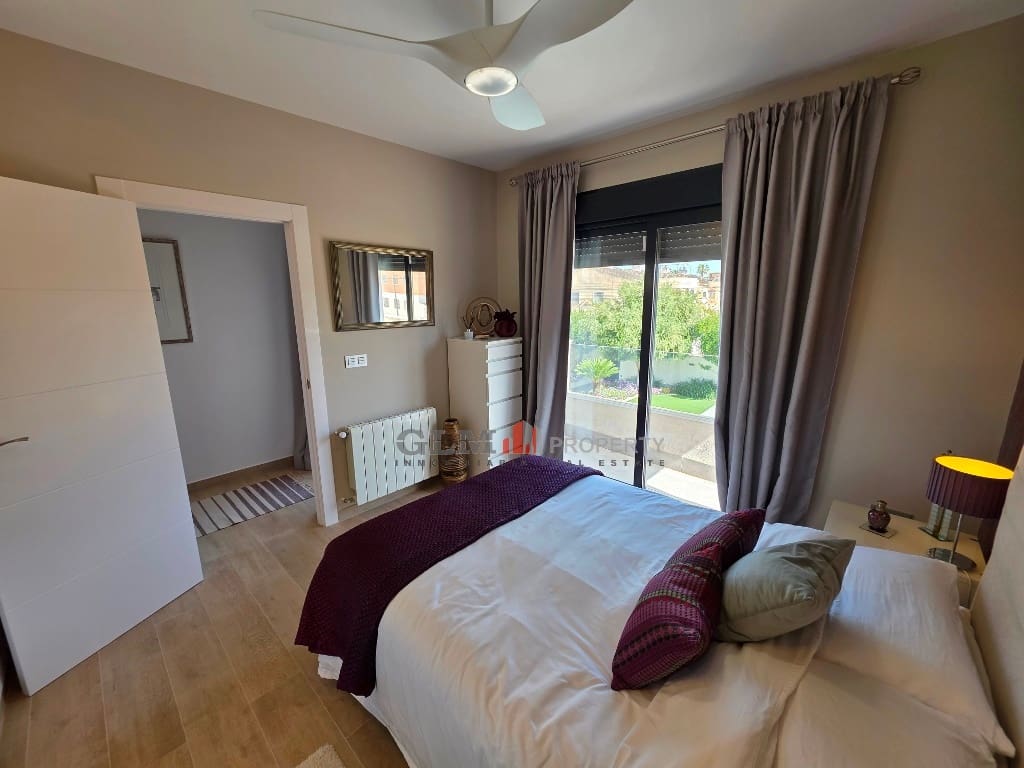 4 sypialnia Apartament na sprzedaż w Los Narejos z basenem - 749 000 € (Ref: 9768975)