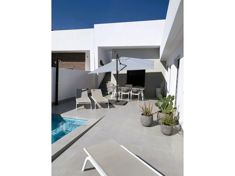 3 sovrum Semi-fristående Villa till salu i Roldan - 327 000 € (Ref: 9787720)