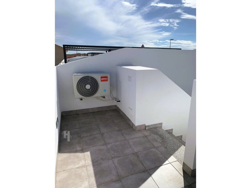 3 sovrum Semi-fristående Villa till salu i Roldan - 327 000 € (Ref: 9787720)