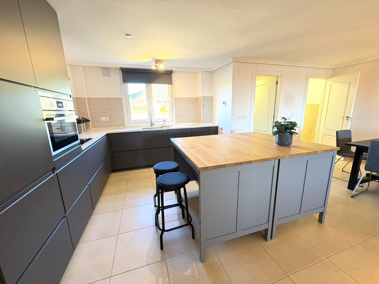 Apartamento de 3 habitaciones en Baños y Mendigo en venta con piscina garaje - 229.500 € (Ref: 9806696)