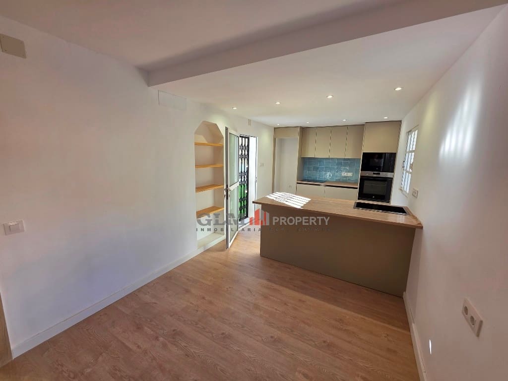 4 slaapkamer Appartement te koop in El Carmoli - € 410.000 (Ref: 9806704)