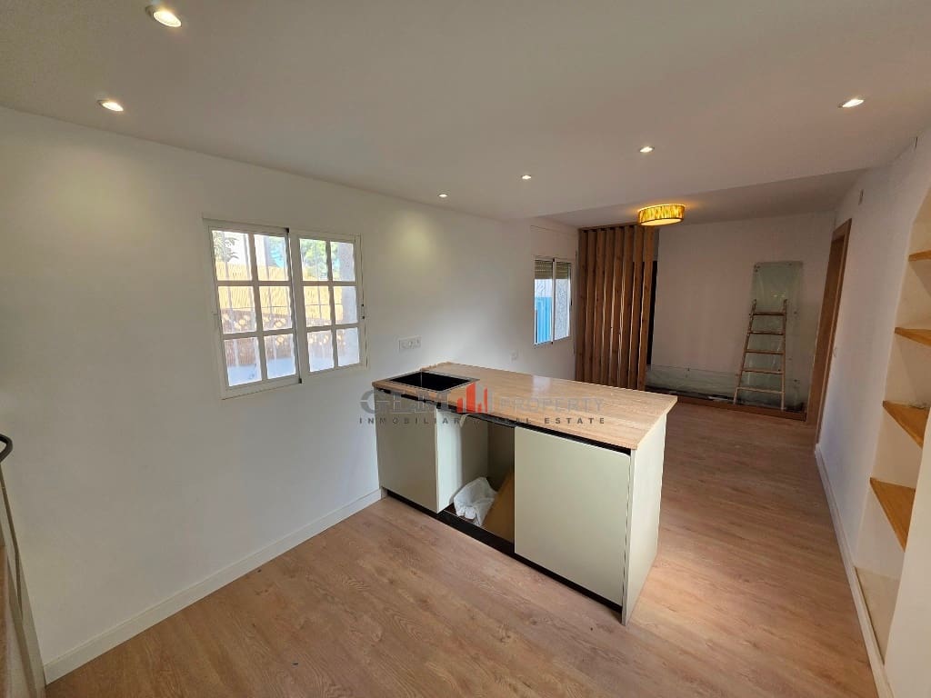 4 slaapkamer Appartement te koop in El Carmoli - € 410.000 (Ref: 9806704)