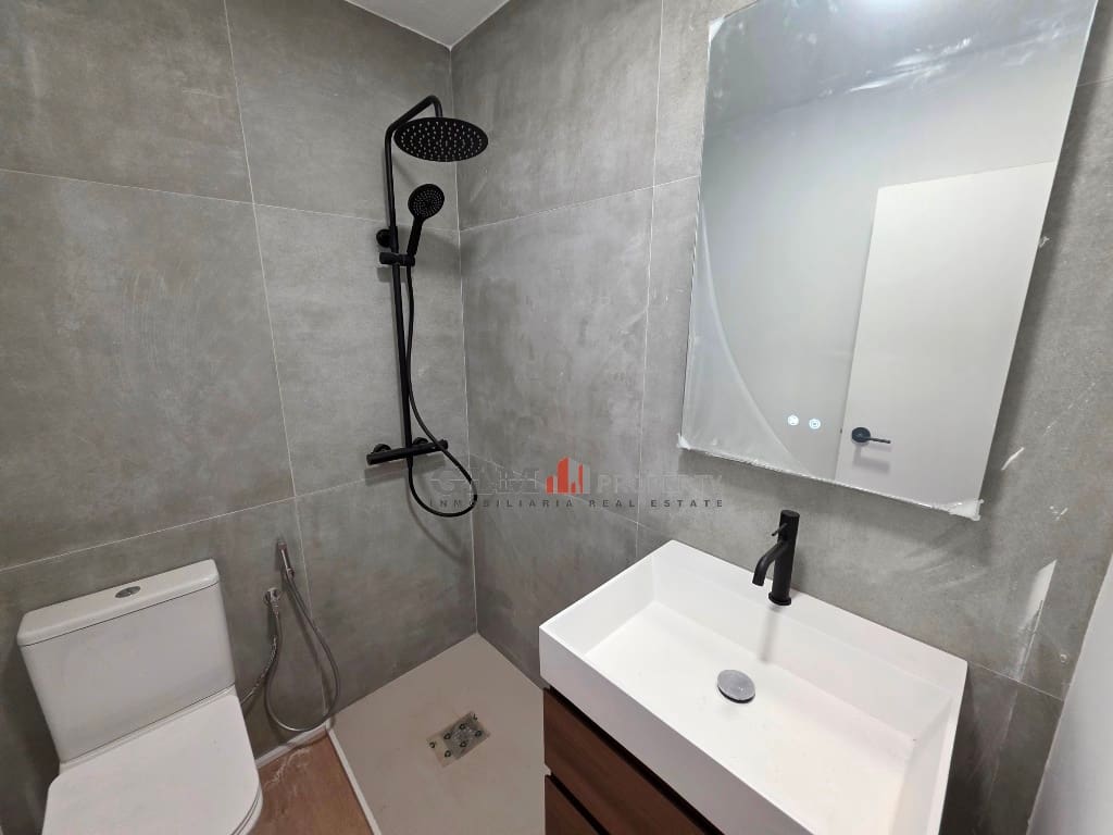4 slaapkamer Appartement te koop in El Carmoli - € 410.000 (Ref: 9806704)
