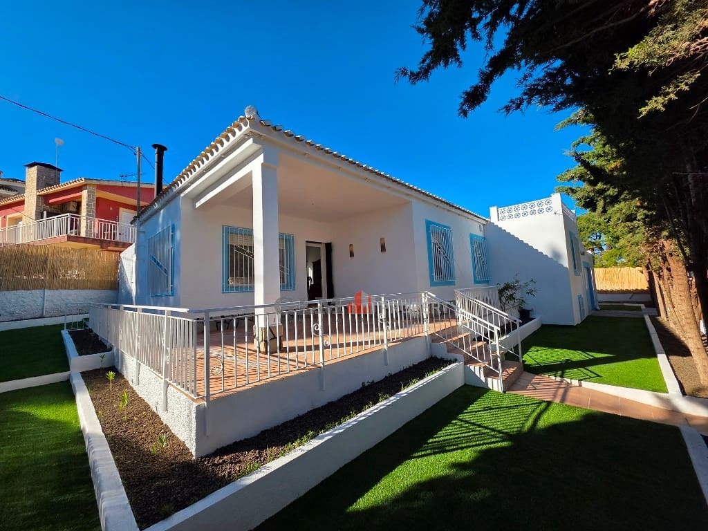 4 slaapkamer Appartement te koop in El Carmoli - € 410.000 (Ref: 9806704)