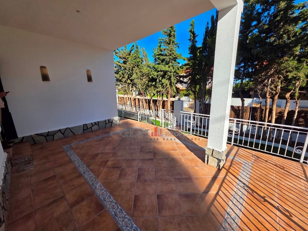 4 slaapkamer Appartement te koop in El Carmoli - € 410.000 (Ref: 9806704)