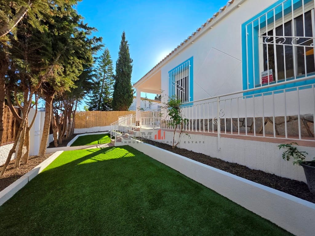 4 slaapkamer Appartement te koop in El Carmoli - € 410.000 (Ref: 9806704)