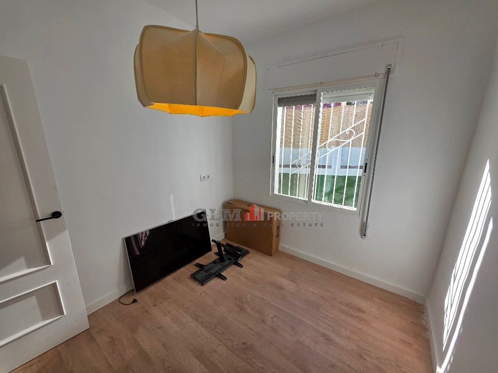 4 slaapkamer Appartement te koop in El Carmoli - € 410.000 (Ref: 9806704)