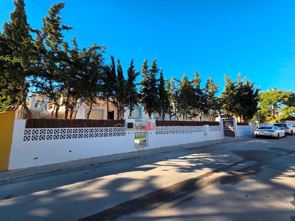 4 slaapkamer Appartement te koop in El Carmoli - € 410.000 (Ref: 9806704)